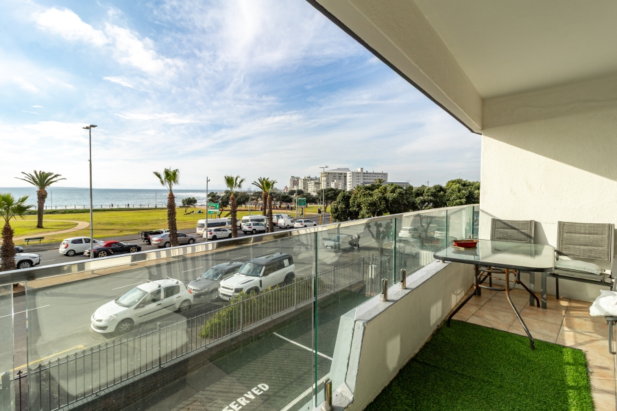 3 Bedroom Property for Sale in Sea Point Western Cape